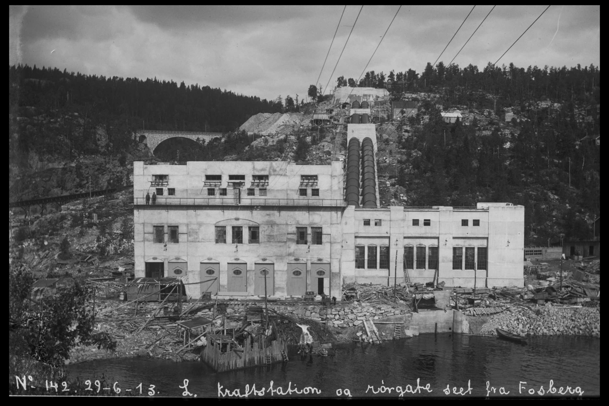 Arendal Fossekompani i begynnelsen av 1900-tallet
CD merket 0010, Bilde: 11
Sted: Bøylefoss kraftstasjon i 1913
