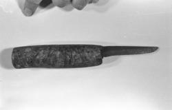 (Se Romsdalsmuseets årbok 1990) .R.515. Kommer fra Ole Vik, 