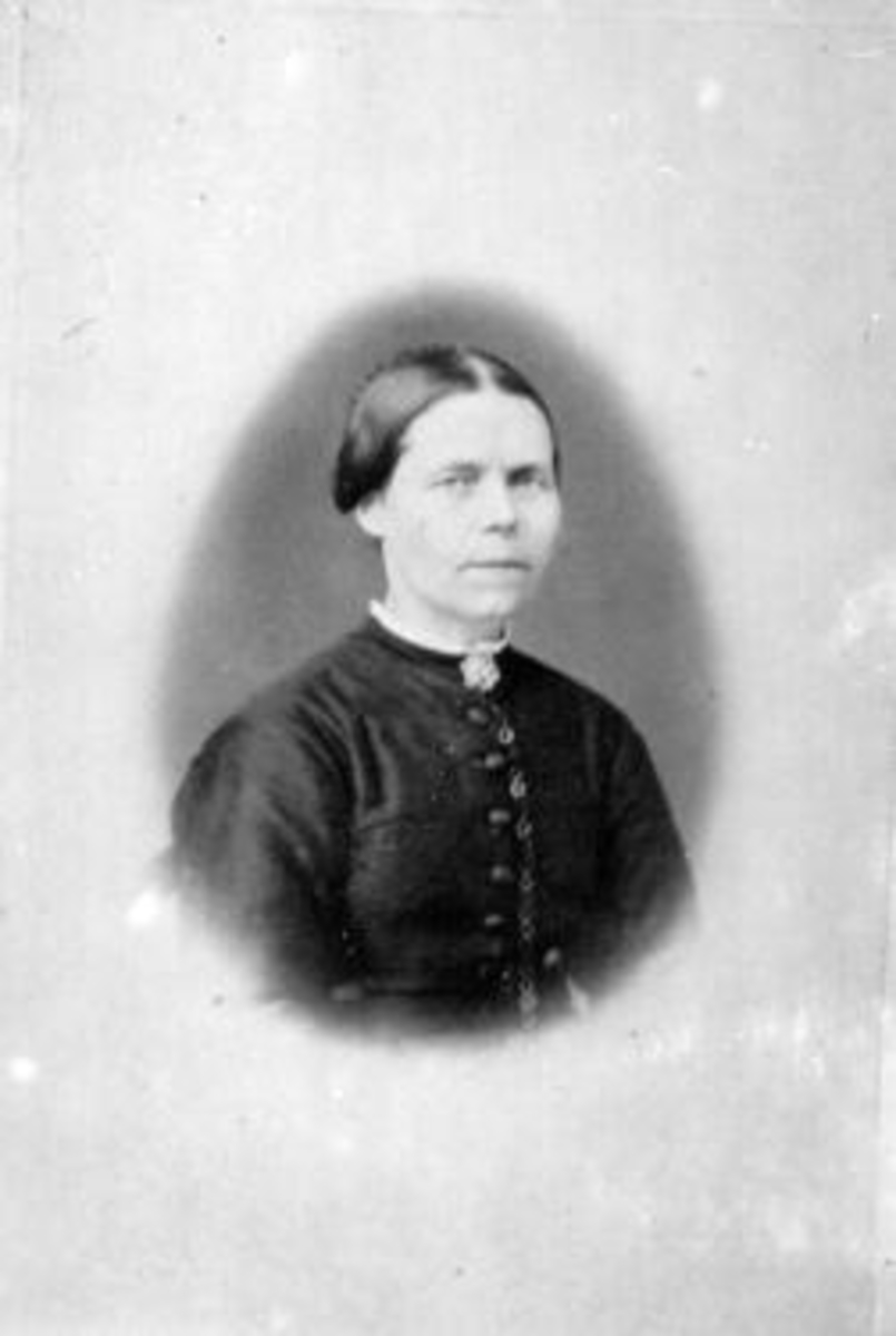 Oline Andersdatter Presterud (1826-1907), Helgøya.