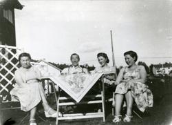 Hanna Johansen, Ukjent mann, Astrid Børresen og Solveig Isak