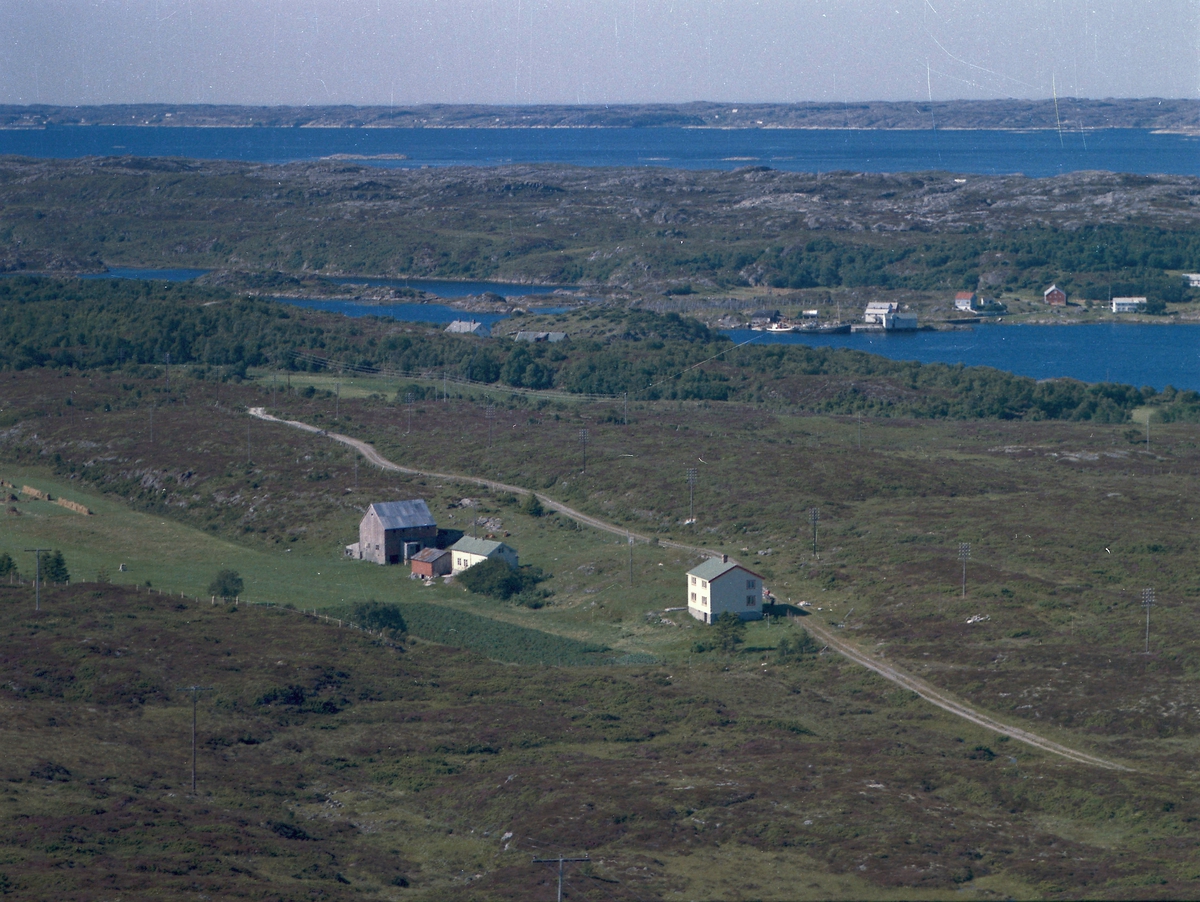 Eiendommen Fjellheim og Dolmøya med Frihetsholmen.