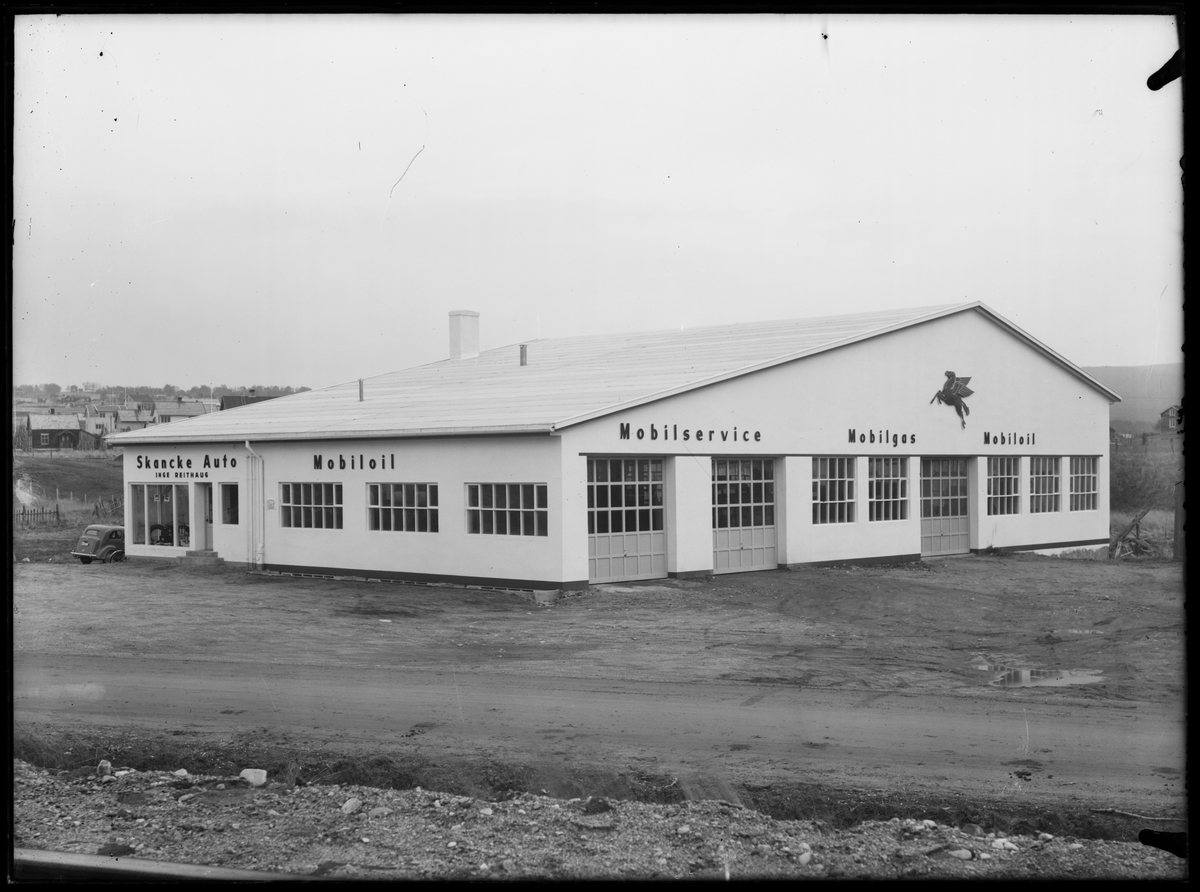 Bilverkstedet Skancke Auto på Røros, 1953