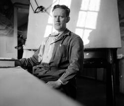 HAMAR JERNSTØPERI OG MEK. VERKSTED, HAM-JERN, PORTRETT B. UN