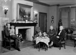 Platou-Murstad, intr. Stue, familie. Murstad-villaen i Werge