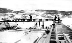 «Bygning av det første soppeapparat paa Lillehammer.»