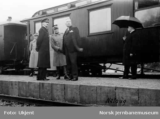 Kong Haakon på Nelaug stasjon ved Sørlandsbanens åpning