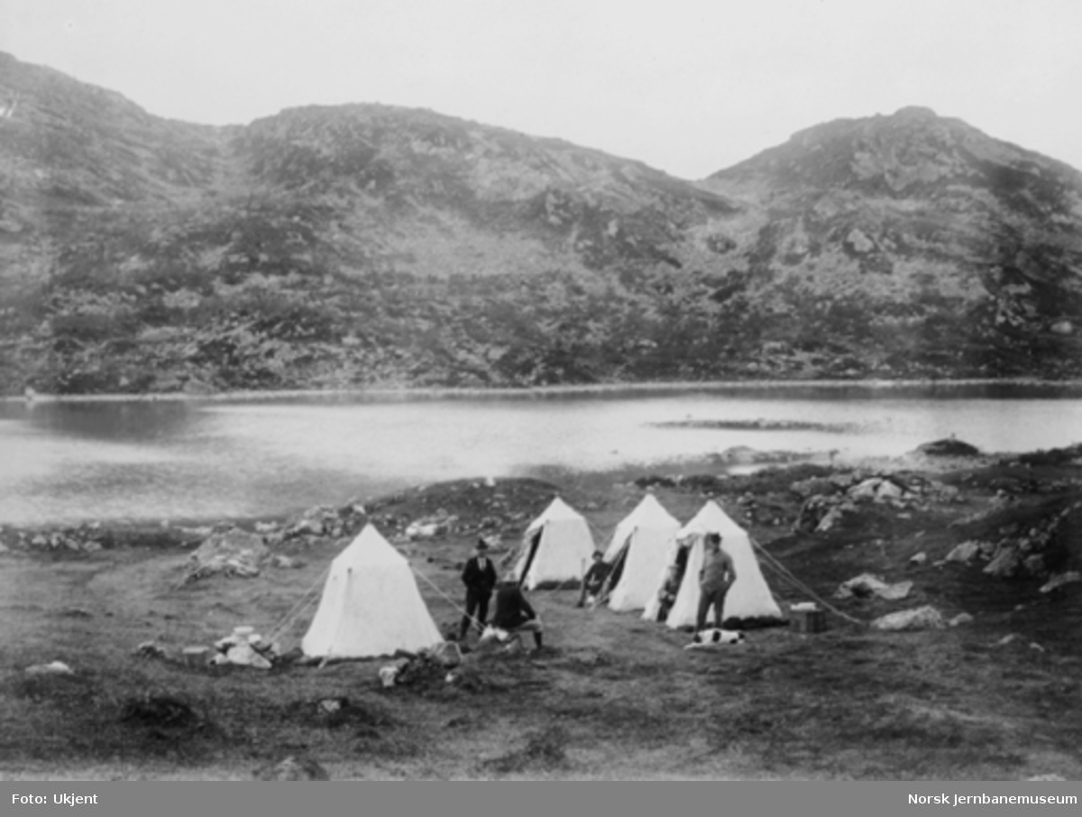 Bergensbanens anlegg; teltleir ved Nygård