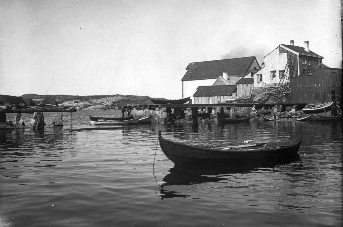 Hønebukta i Kristiansand 1909. 
Del av panorama, jfr. NF.00693-151 og -006.