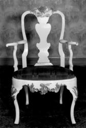 ArmstolFra dr. Eivind S. Engelstads storgårdsundersøkelser 