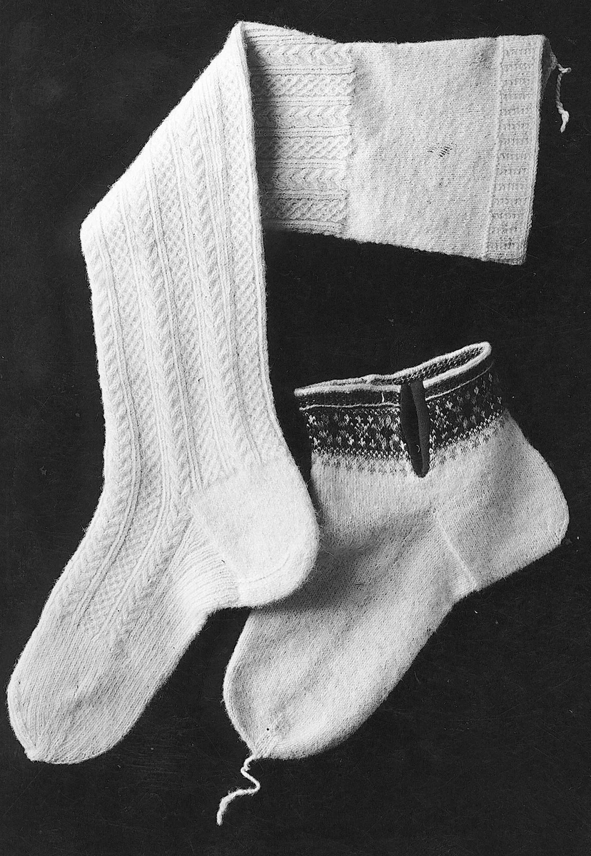 Strømpe og sokk fra Hardanger. Gammel type.