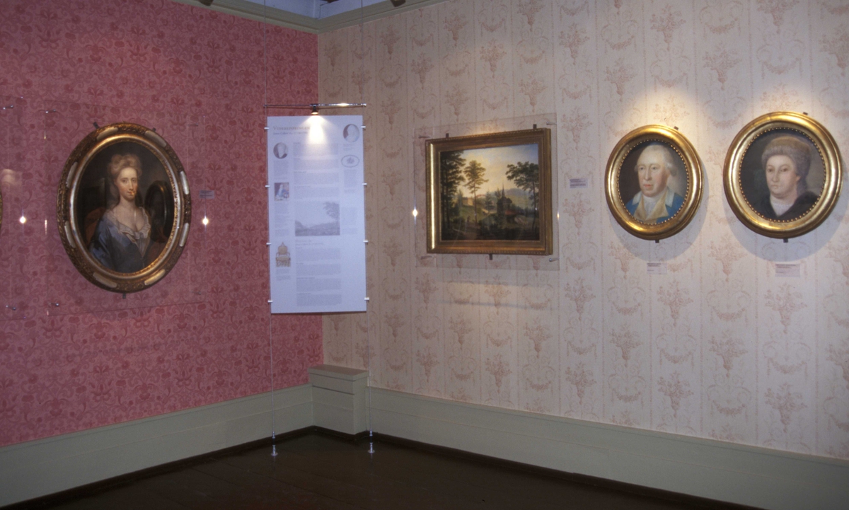 Utstilling om Collettfamilien i Collettgården, Kirkegata 15, nå på Norsk Folkemuseum som bygning nummer 216.