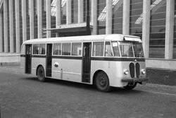 Serie. Utvending og innvendig i en av bussene til Oslo Sporv