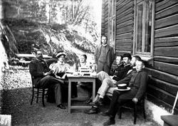 Fra Karenslyst, eid av Johan H. Andresen på Smedbråten, Bygd