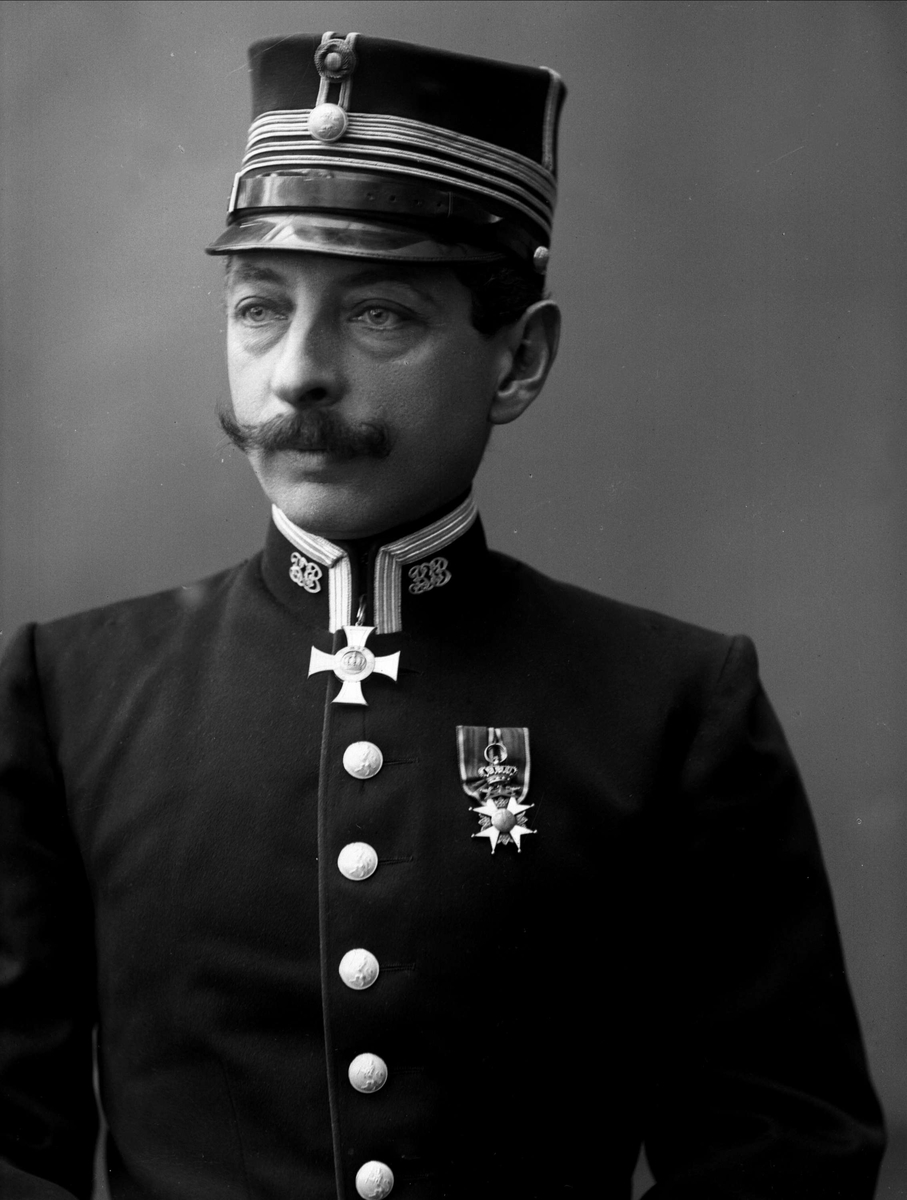 Portrett, Sigwald Bull i uniform.