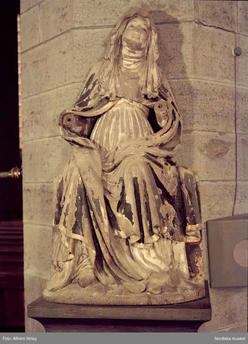 "Den extatiska Birgitta", träskulptur i Vadstena klosterkyrka föreställande den heliga Birgitta. 1400-talets mitt. 
