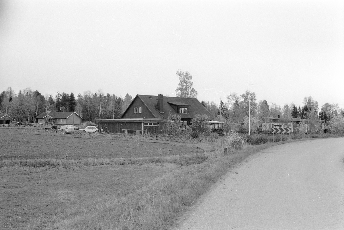 Bostadshus med garage, Jumkils-Skräddarbo 1:5, Skräddarbo, Jumkil socken, Uppland 1983