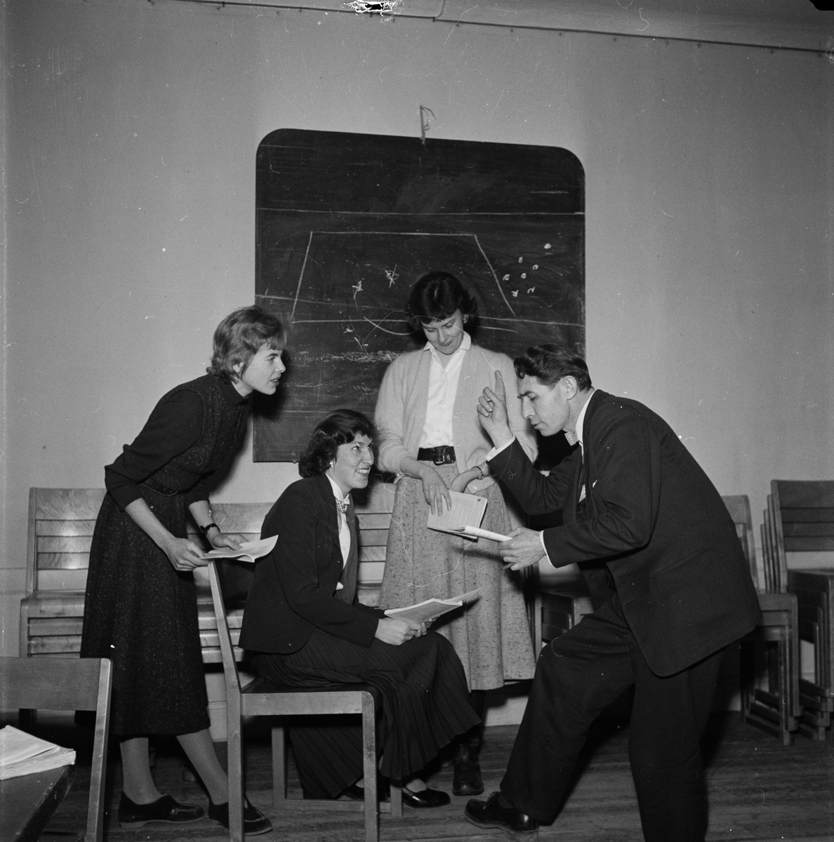 Teatercirkel i NTO:s lokaler, Uppsala 1955