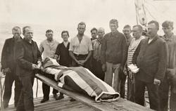 Siste reise. Begravelse ombord.