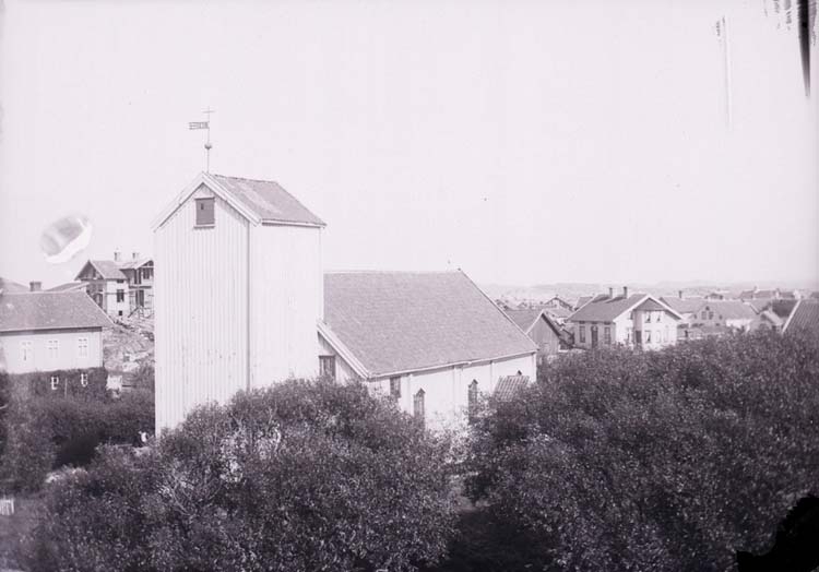 Enligt text som medföljde bilden: "Gullholmen, kyrkan 22/9 1901."