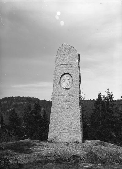 Enligt fotografens noteringar: "Pontus Wikner stenen, Kaserna Foss socken."