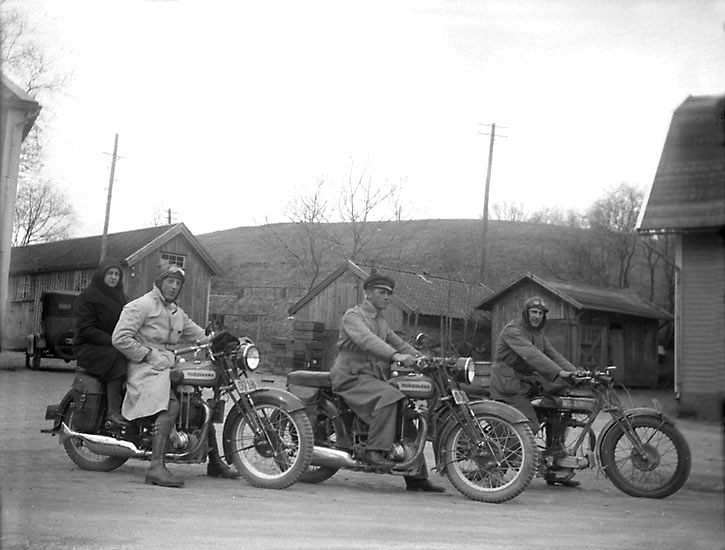 Motorcyklar i Kvistrum 1930-tal.