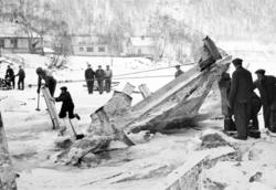 Otta bru - sprengte deler tas opp fra elveløpet