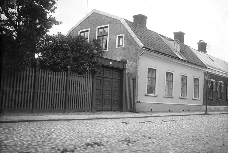 Enligt tidigare notering: "Bostadshus Södergatan 21. Rådman E. Nybergs hus."