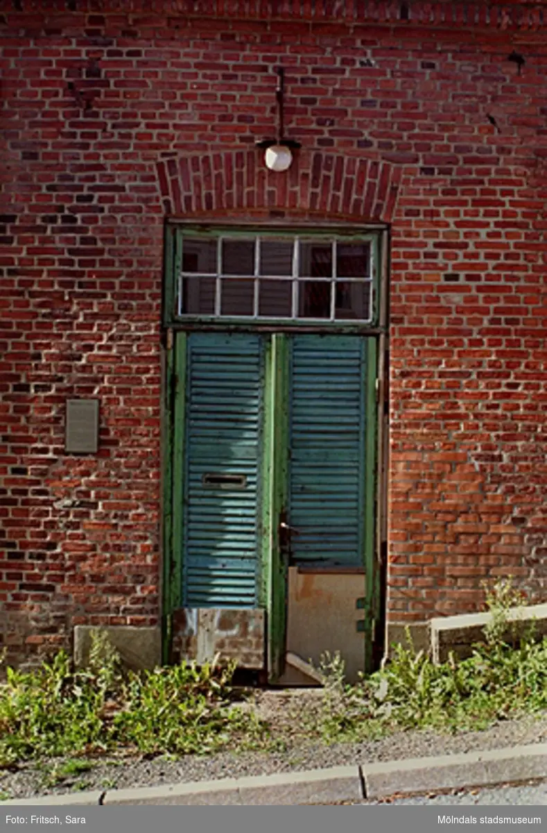 Dörr i Mölndals Kvarnby, 1996.