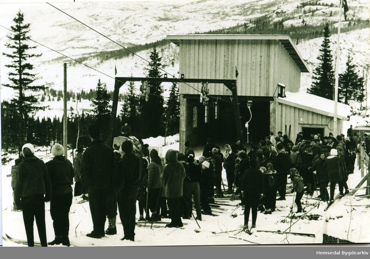Opningsdagen til Hemsedal Skiheisar i 1961