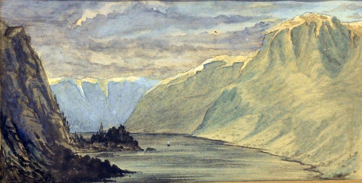 Motiv fra Sørfjorden i Hardanger. Et utsyn fra strøket ved Ullensvang mot Odda, med Folgefonnas isbre i bakgrunnen.