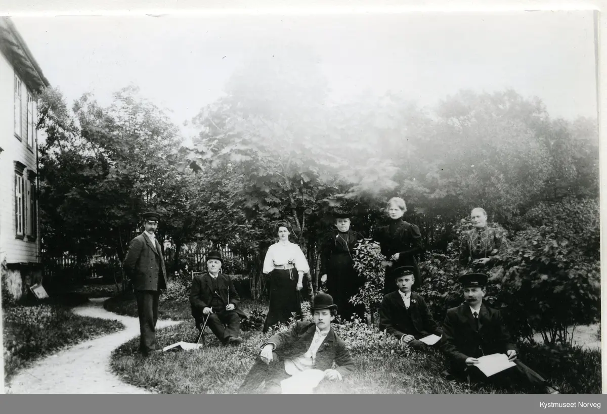 Rørvik, hagen i Berggården