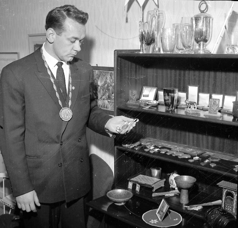 Tidningen Bohusläningens guldmedalj för 1960 års bästa idrottsprestatation fick brottaren Hasse Antonsson, Uddevalla IS