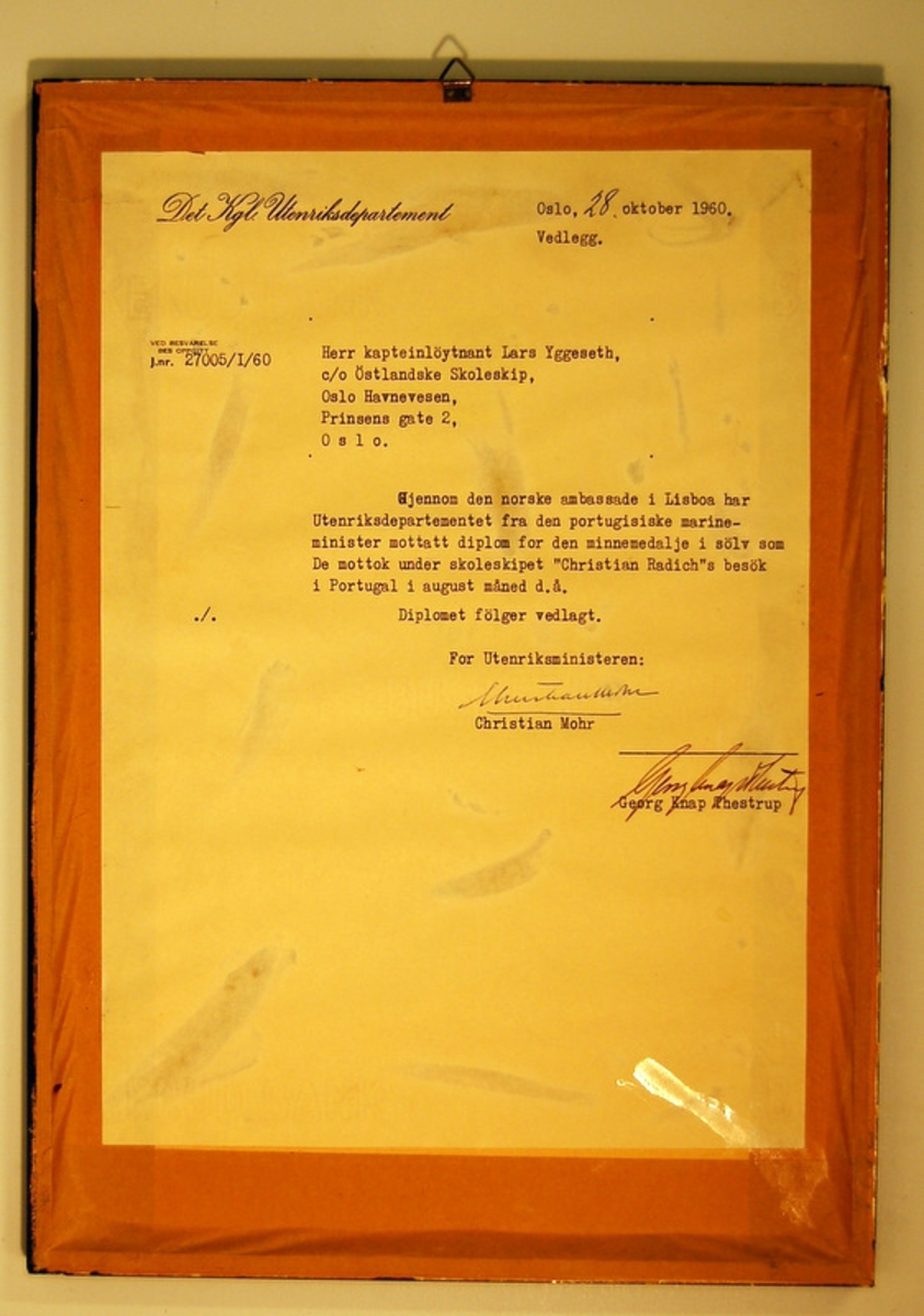 Diplom i glass og ramme