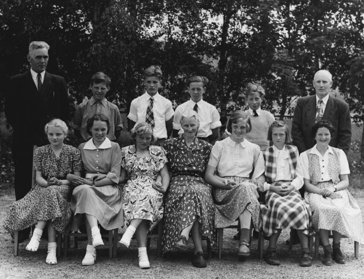 Skolebilde, 7. klasse ved Kråkstad skole 1951.