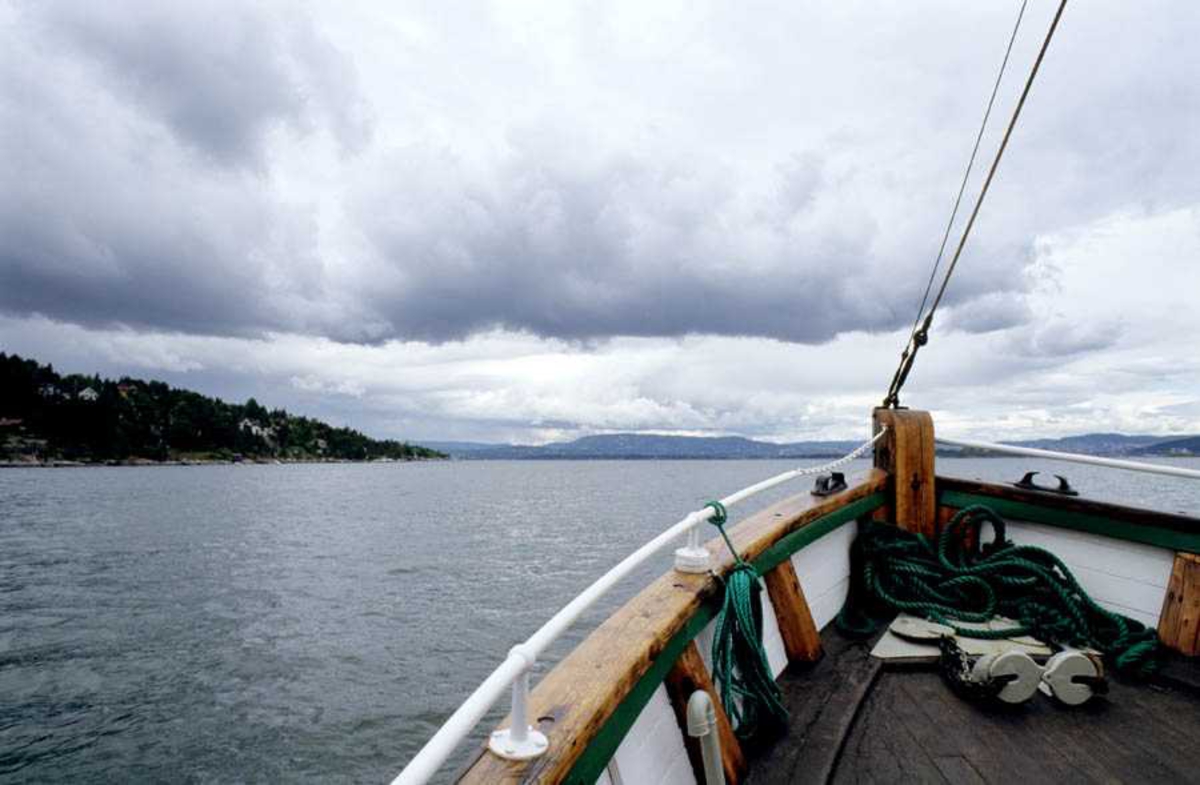 Oslofjorden. Serie med bilder fra fylkeskommunalt utvalg på tur med båten "Eitrheim" 