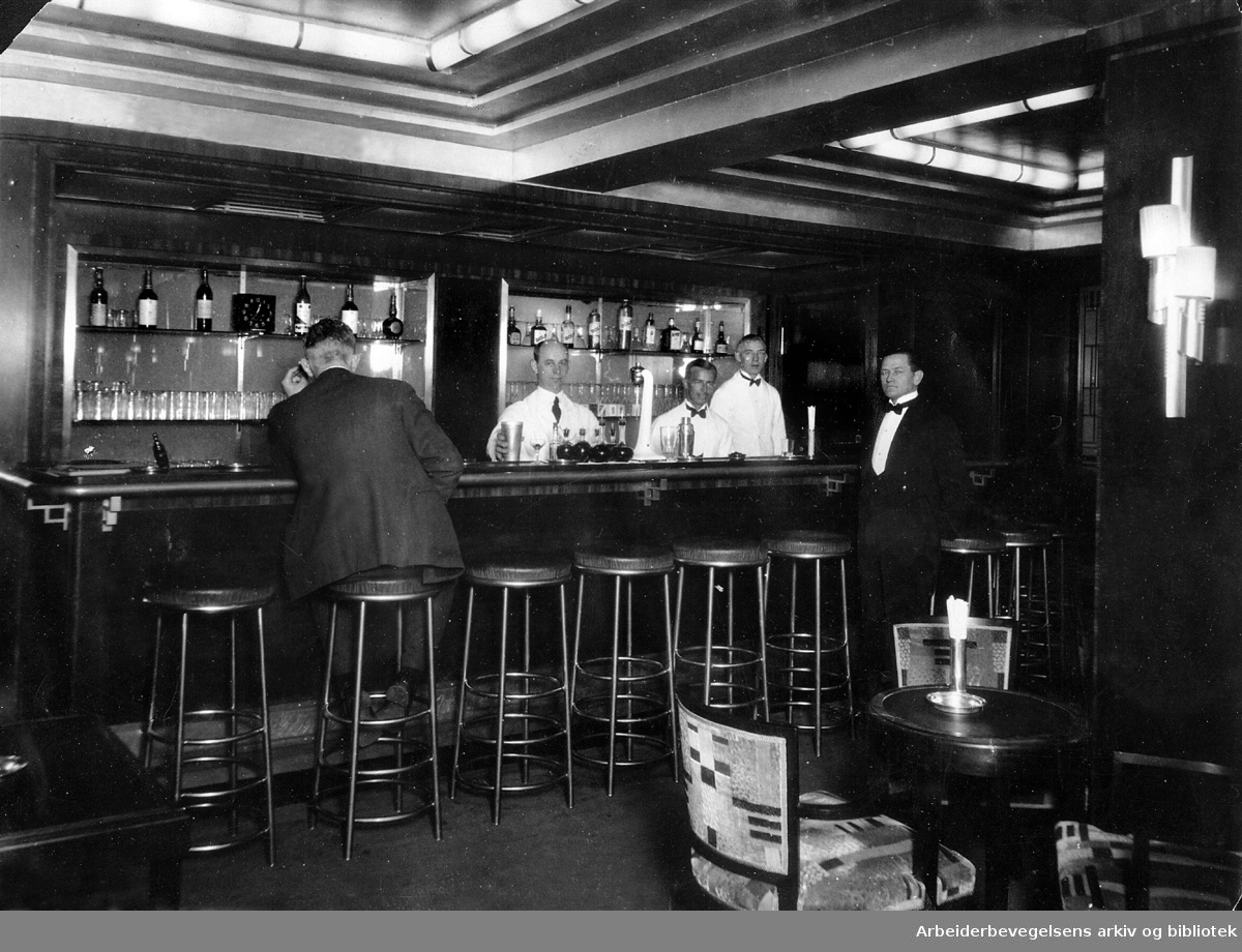 Bristol Bar,.1931