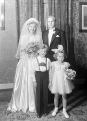 Karl Magnus Rohde Hansen med brud