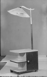 Fra Hj. Dinessen Lampeskjermfabrikk A/S