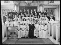Konfirmanter i Røros kirke 1948