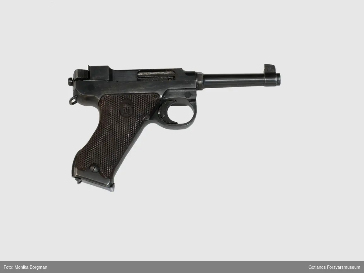 Pistol m/1940
Lahti L-35