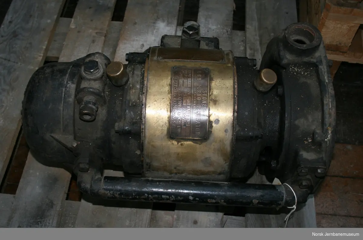 Turbo-generator type T.G.I., 500 watt, 32 volt, 16 ampere, f.nr. 19271