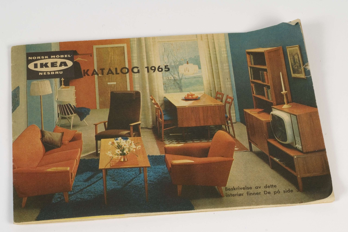 IKEA-katalog fra 1965. 48 sider, hvorav 32 i farger og 16 midtsider i svart/hvitt. 