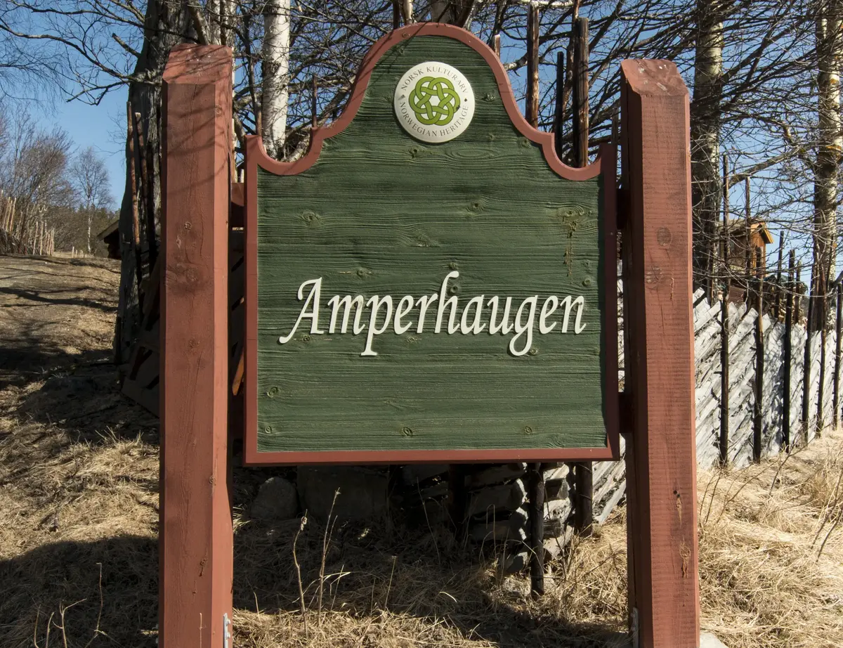 Amperhaugen skilt